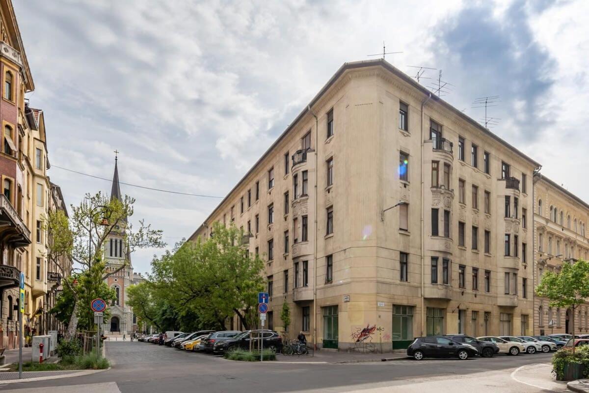 Apartment Lovely And Comfy Sleep Budapest