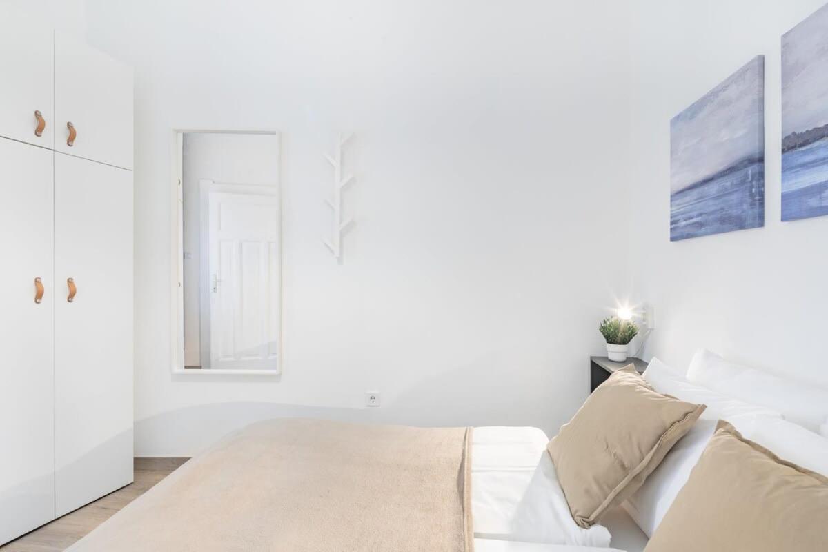 Lovely And Comfy Sleep Apartment